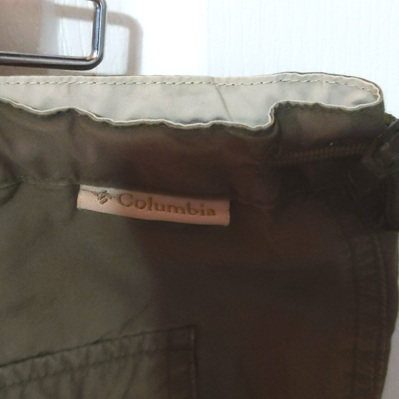VINTAGE‼️ Columbia Green Cargo Skirt, Velcro pockets, adjustable, medium - Picture 3 of 9